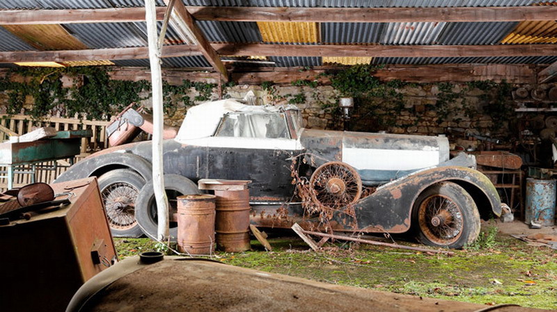 法国农场发现60辆古董车 价值千万美元(组图)