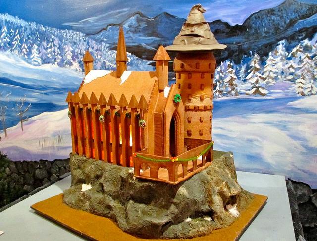 哈利波特迷用圣诞姜饼制城堡微缩景观(图)