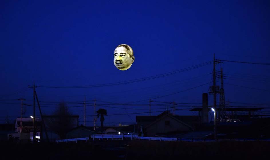 日本空中现巨型“大叔脸”气球 造型诡异吓呆市民