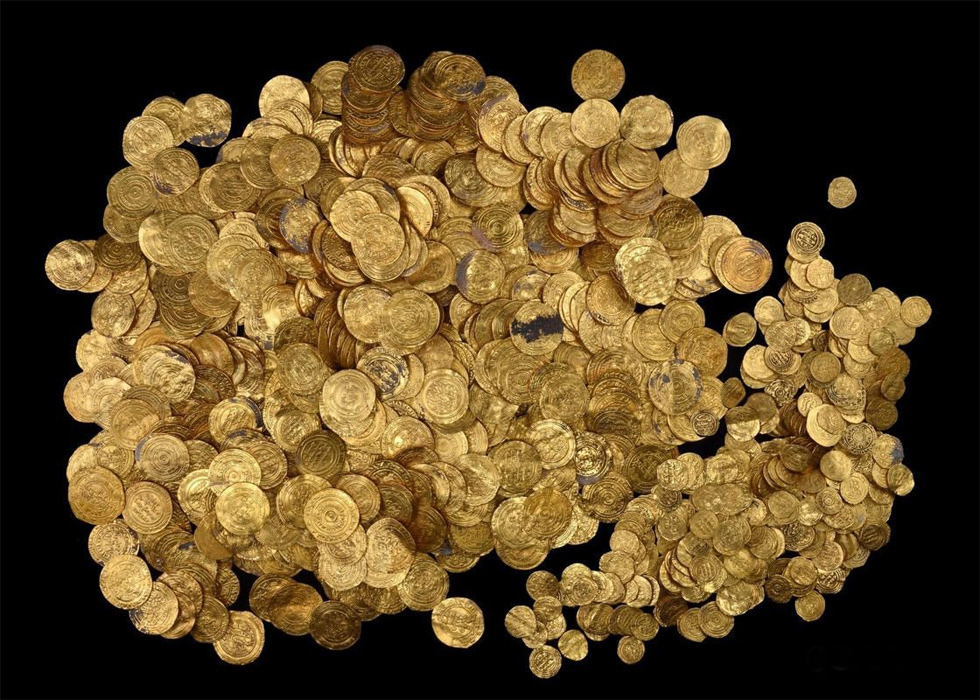 以色列在地中海沿岸发现2000枚10世纪古金币