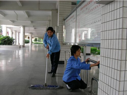 中国公共设施清洁人均投入为日本十分之一
