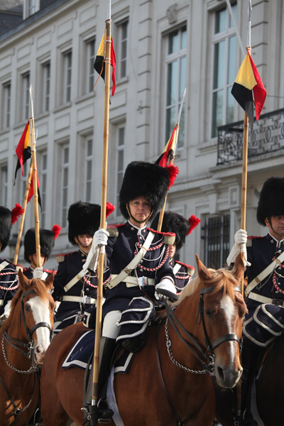 比利时国家骑兵仪仗队整队欢迎习近平主席