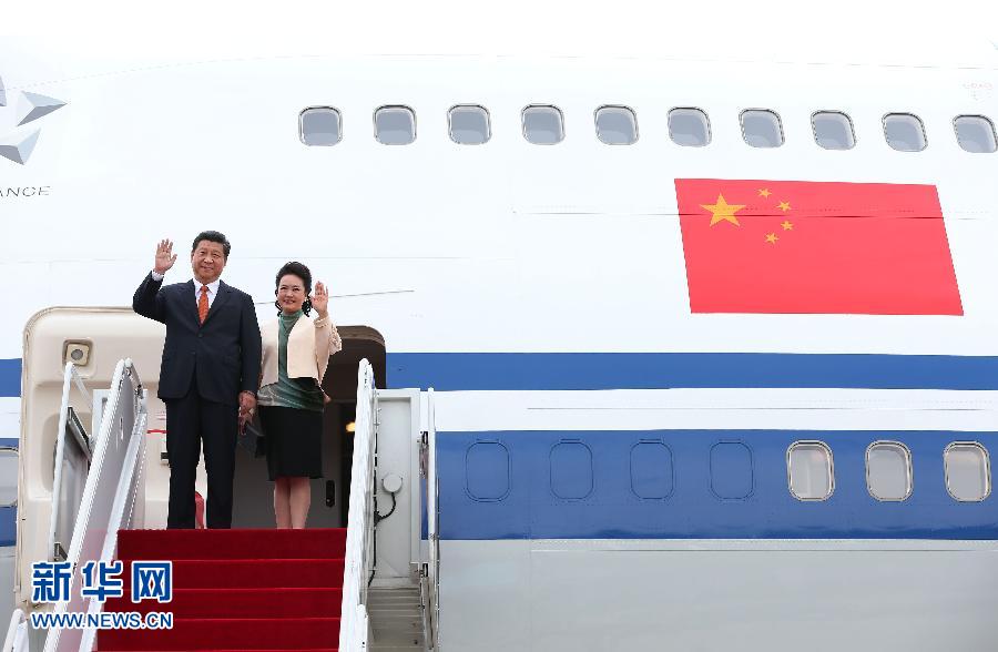 习近平抵达首尔开始对韩国进行国事访问（图）