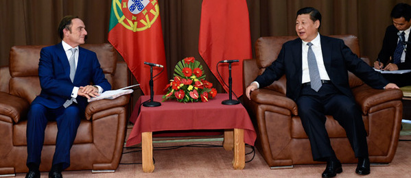 习近平会见葡萄牙总统代表、副总理波尔塔斯