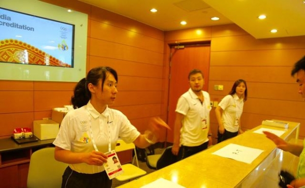 中国美女助力申冬奥 请年假到吉隆坡当志愿者