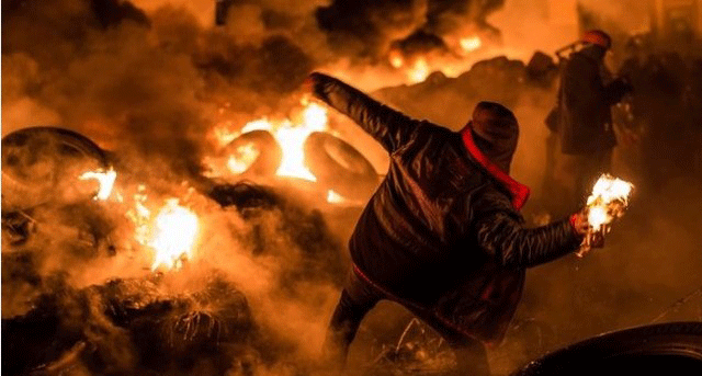 乌克兰总统向反对派妥协 骚乱蔓延至全国多地