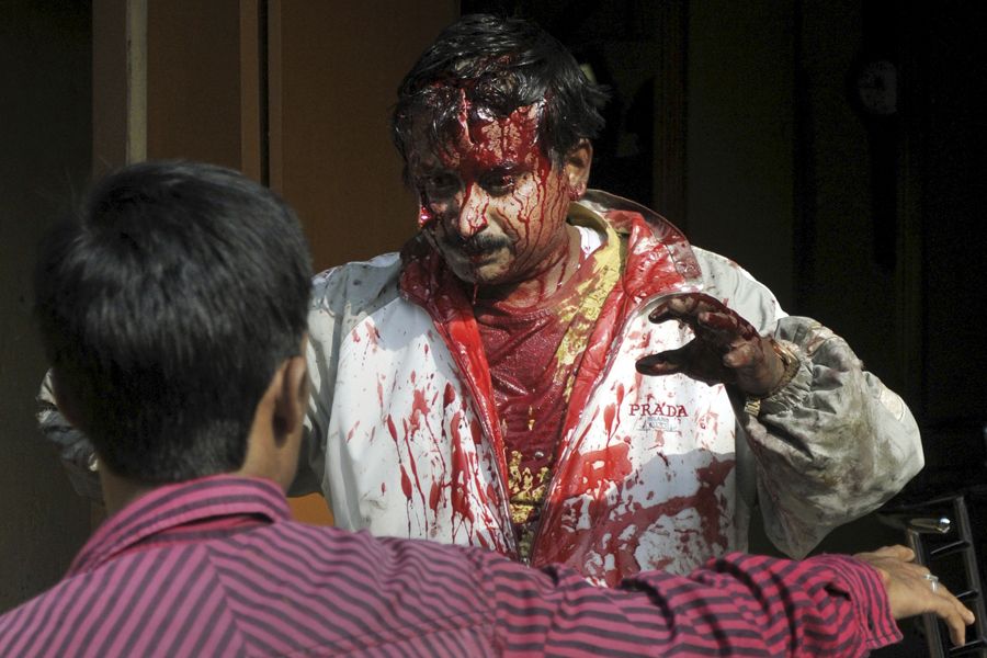 豹子闯入印度居民区重伤4人 男子徒手招架被掀掉头皮