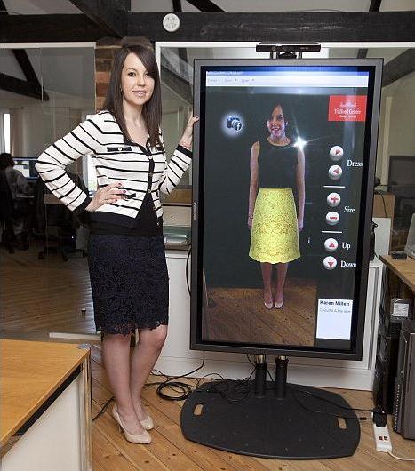 英商场推出试衣“魔镜”对抗网购 帮顾客迅速选定心仪服装