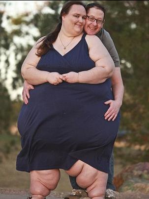 美343公斤女子与厨师订婚 誓将体重翻倍破最胖记录