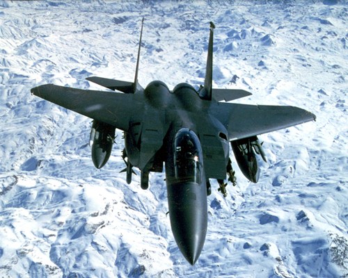 美国空军一战斗机在中东地区坠毁 原因正在调查中