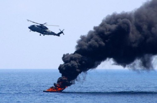 欧盟首次攻击陆上索马里海盗基地 摧毁多艘船只