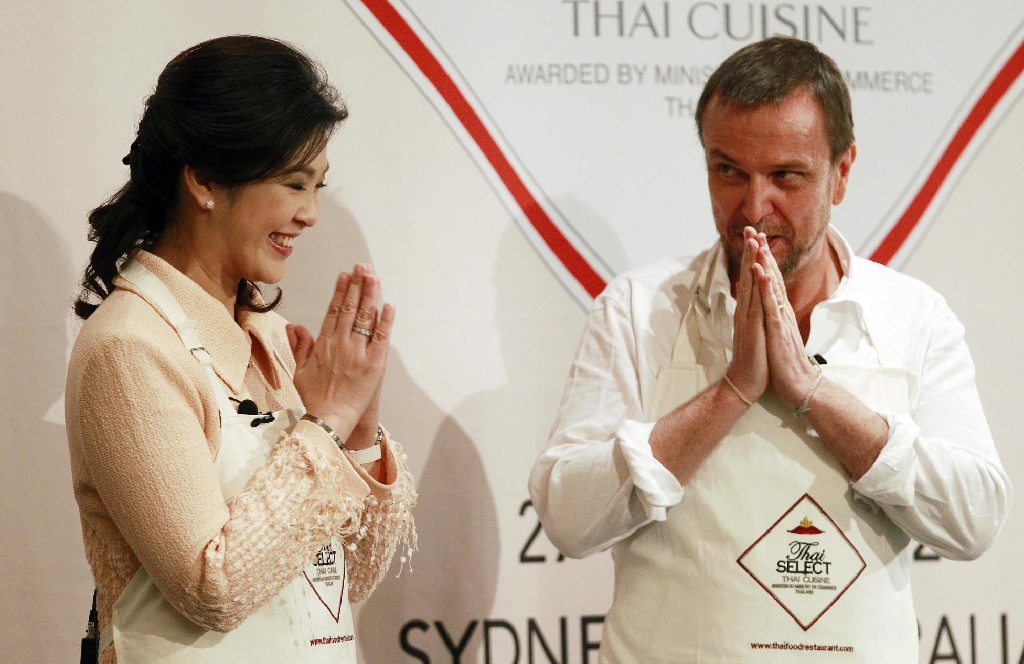 泰国总理英拉“洗手做羹汤” 悉尼推广泰国料理
