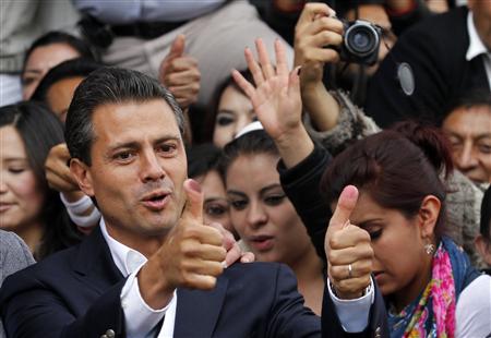 “型男”力主变革当选墨西哥总统 娶影星妻子多次传外遇