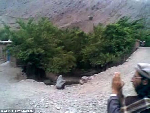 阿富汗女子与塔利班两成员“三角恋” 被控通奸当众惨遭枪决
