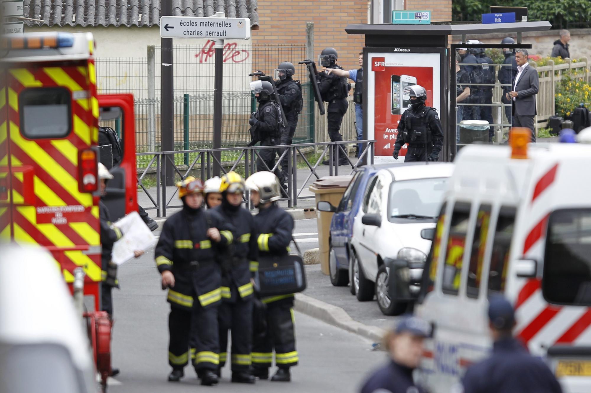 法国巴黎学校发生劫持人质事件 罪犯被警方逮捕人质安全获救