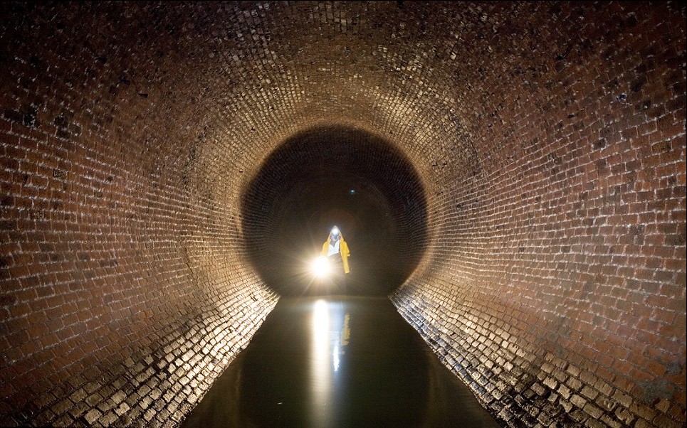 美国摄影师探索城市另一面 拍摄地下管道别样景观