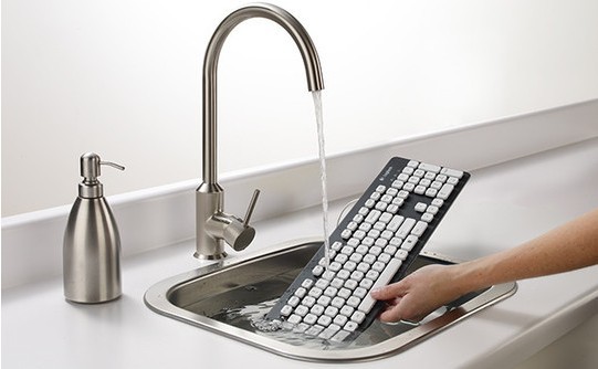 洗洗更健康！罗技公司推出可水洗键盘让使用者远离细菌污垢