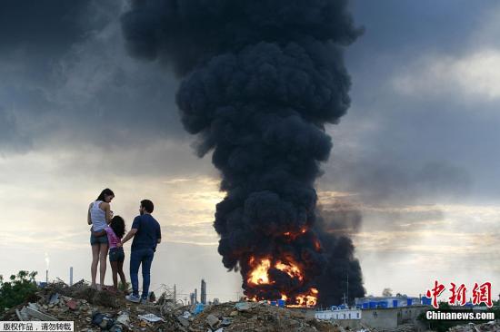 委内瑞拉媒体称最大炼油厂大火已全部被扑灭