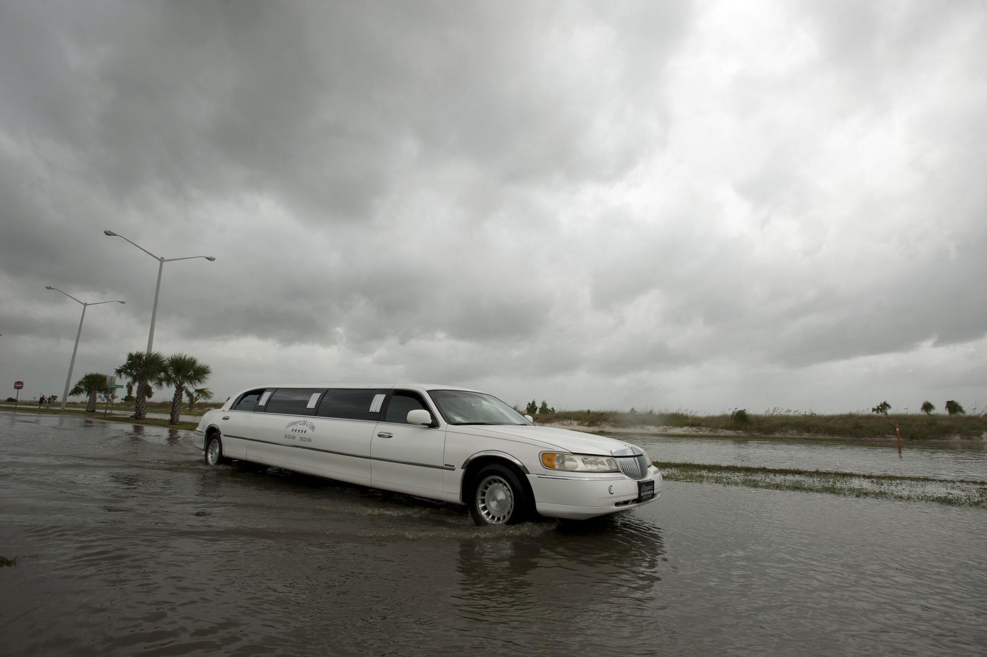 “艾萨克”增强为一级飓风登美 全球最大防洪系统面临大考