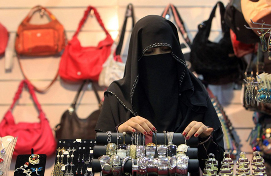 雇用男性店员行不通！沙特关闭百家女士内衣店