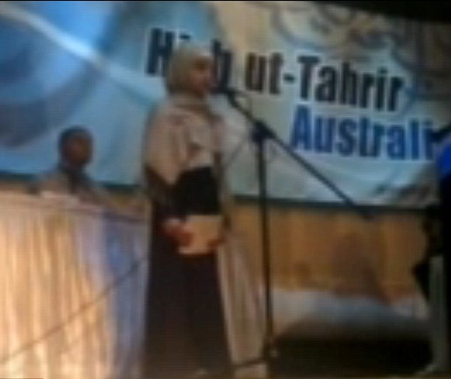 8岁女孩自称热爱伊斯兰圣战 澳大利亚调查儿童抗议事件