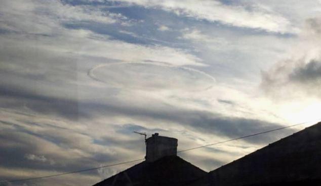 英国坎布里亚郡惊现UFO疑似物 十只鸟同日离奇死亡