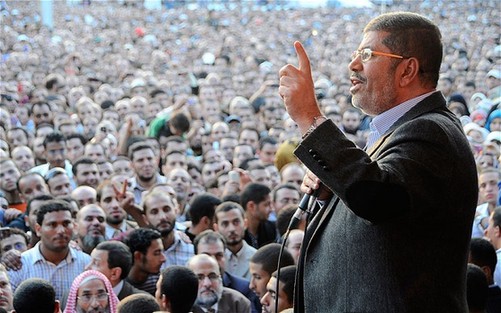 埃及总统穆尔西自称不会成为独裁者 愿同法官谈判