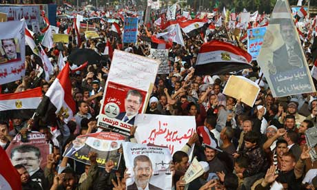 埃及15日举行宪法草案全民公投 数万人开罗上演“对峙”游行