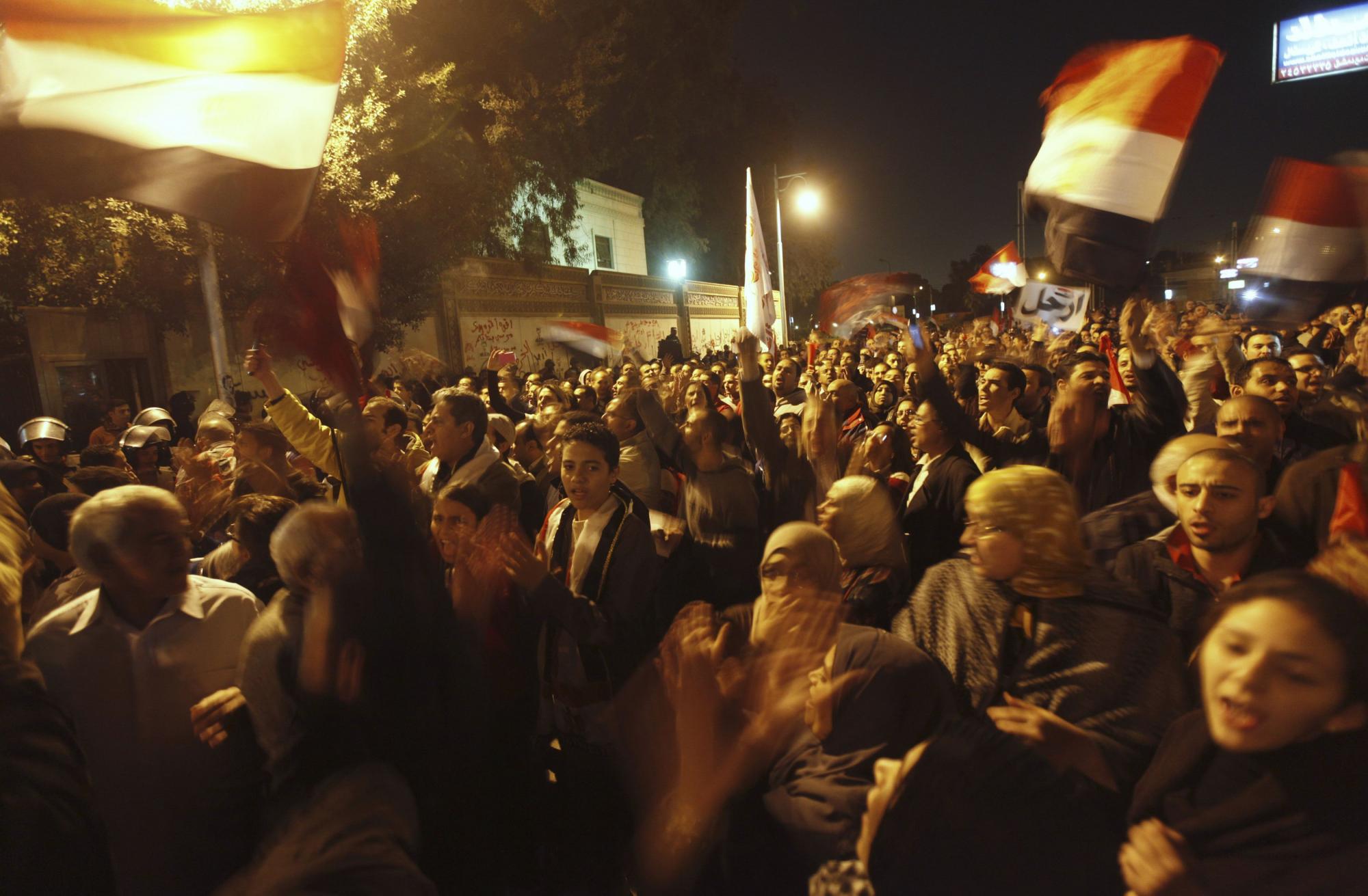 埃及一天六场“百万人大游行” 军方敦促穆尔西与反对派对话
