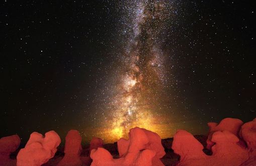 美国西南部国家公园沙漠夜景 广阔浩瀚夜空灿烂