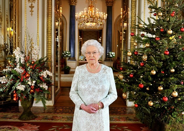 英女王首次发表3D版圣诞致辞感谢民众 被赞“现代君王典范”