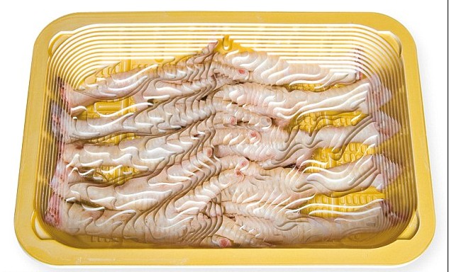 西班牙艺术家用纸板作3D美食 栩栩如生价格超实物