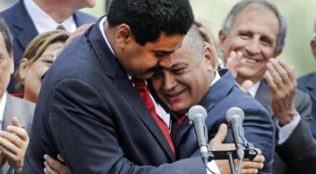 委内瑞拉民众声援查韦斯 副总统自称成暗杀目标