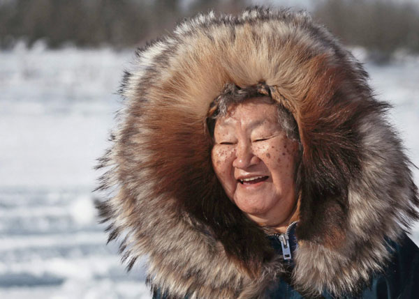 63岁中国退休男人追梦北极拍摄当地原住民