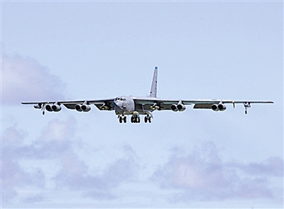 美B-52轰炸机服役52周年：长盛不衰，奥妙何在?