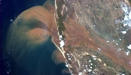 亚马逊云朵、旧金山夜色 国际空间站俯拍地球美图
