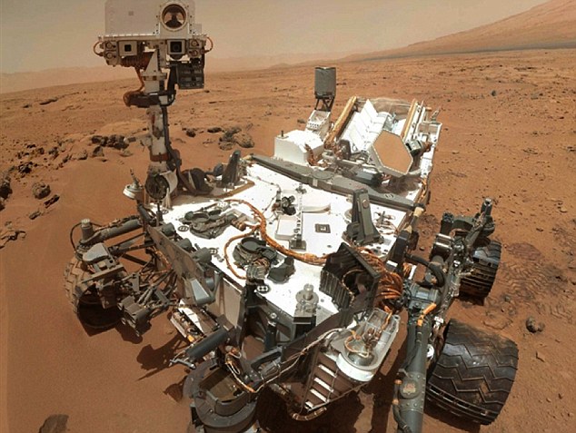 秘密洞穴的“门把手”？“好奇”号在火星上发现不明金属物体