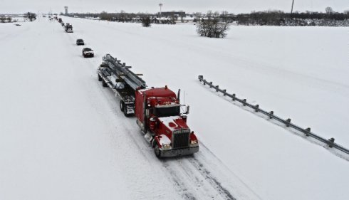 美20州遭强冬季风暴袭击 6000万人受影响