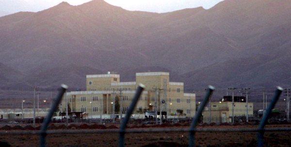 伊朗举行3天军演提高战备 发现新铀矿拟建16座核电站