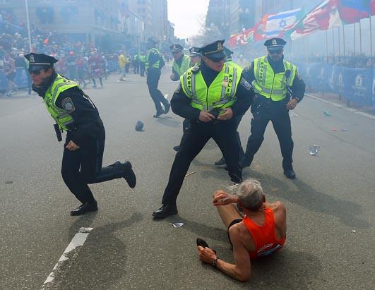 图说波士顿马拉松爆炸案 现场如人间地狱