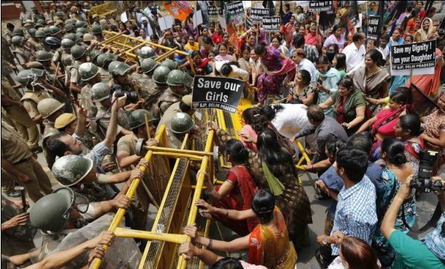 印度遭强奸5岁女童情况好转 首都抗议示威愈演愈烈
