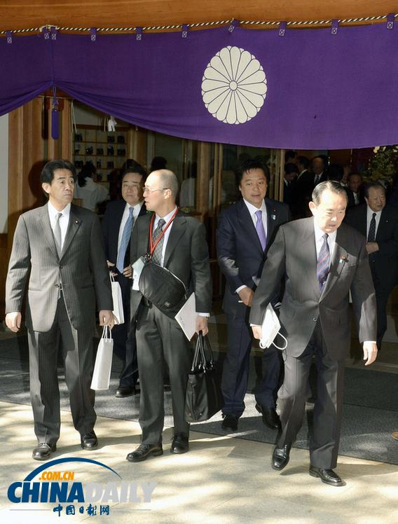 日本168名国会议员参拜靖国神社 80人前往钓鱼岛