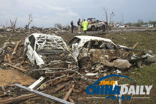 美国俄克拉荷马市郊遭龙卷风重创 近百人死亡