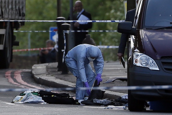 伦敦发生疑似恐怖袭击1人死亡 英相立即回国