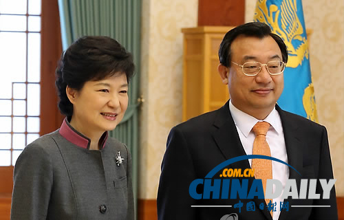 韩国总统朴槿惠任命李贞铉为新任公报首席秘书