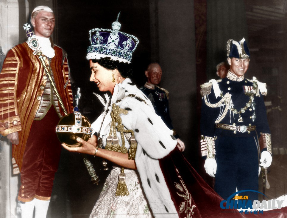 英女王加冕60周年庆典低调举行 圣·爱德华王冠“重出江湖”