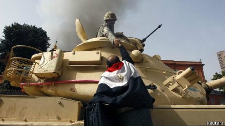 解读埃及军方：大权在握 拥有大量土地和企业