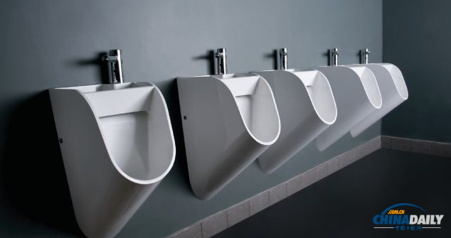 新型小便器方便洗手 如厕讲卫生再没借口
