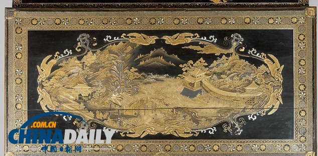 日本古董箱拍得630万英镑 曾被当普通电视柜