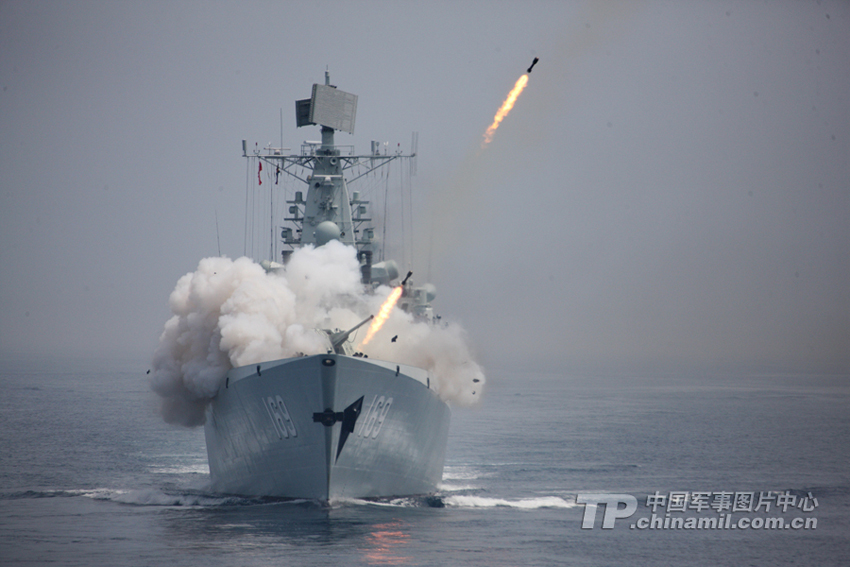 日本防卫省称中国海军舰艇首次通过宗谷海峡（组图）